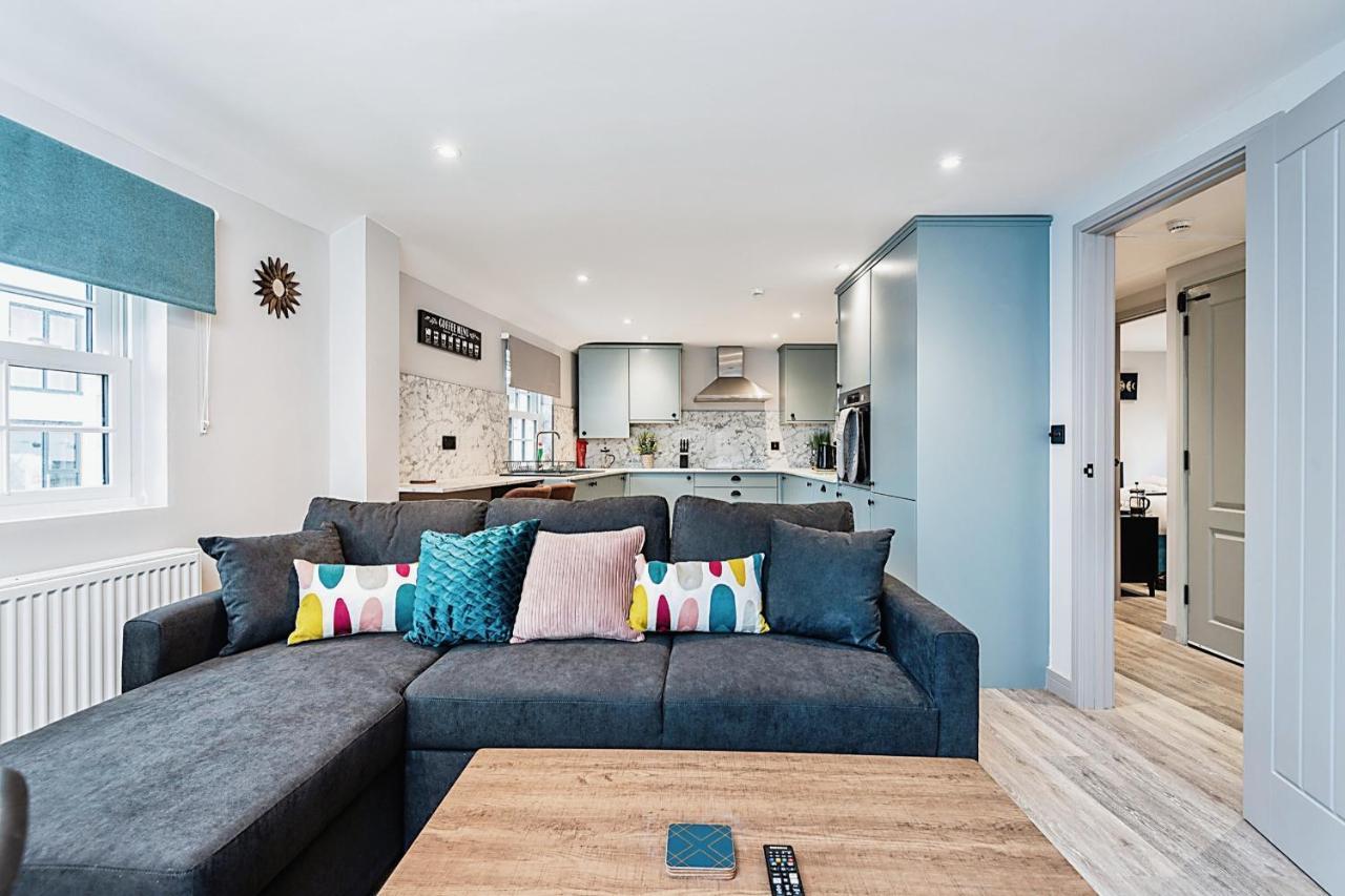 The Burton Penthouse By Fortuna Property Cheltenham Exterior foto