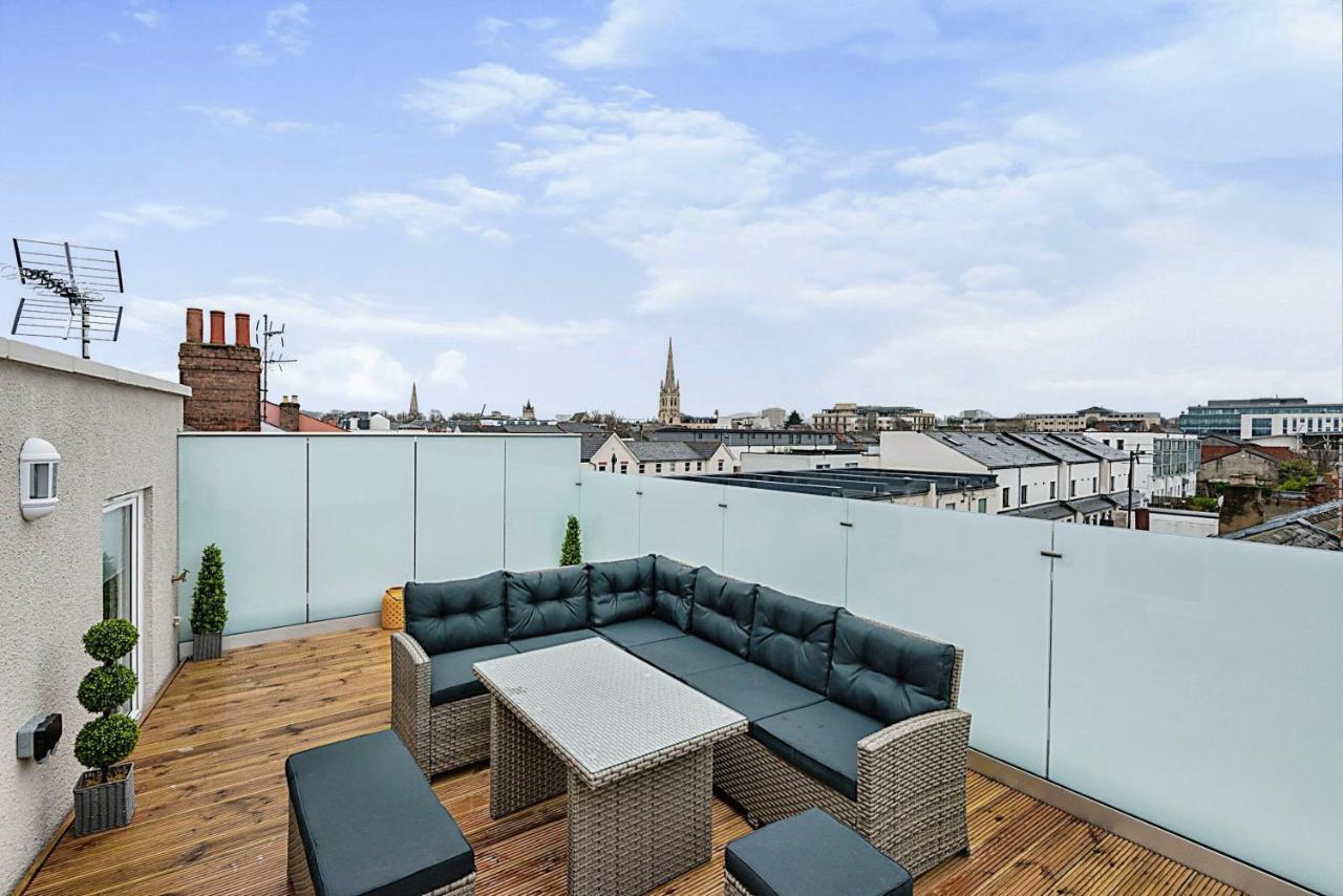 The Burton Penthouse By Fortuna Property Cheltenham Exterior foto